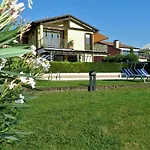 Blanco - Regarda Travel Apartment Lazise